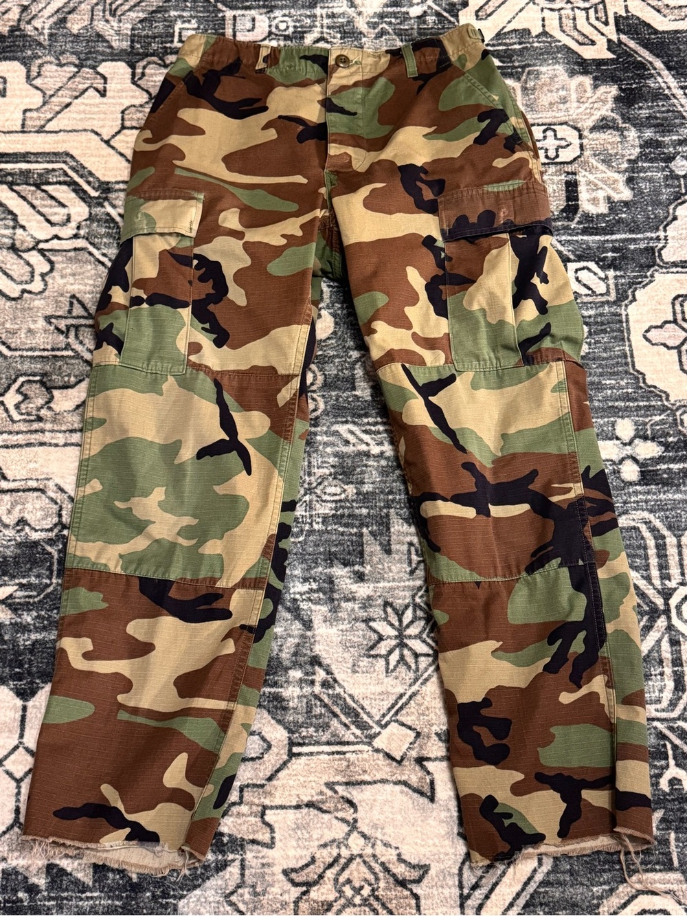 Military Issued Camo Cargo Pants Sz S see description